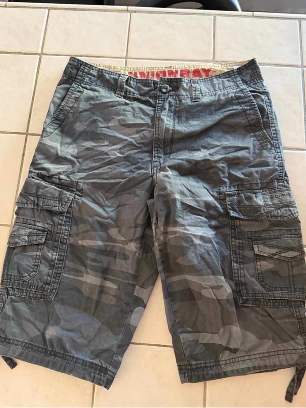 UNIONBAY Men's Gray Camouflage Cargo Shorts